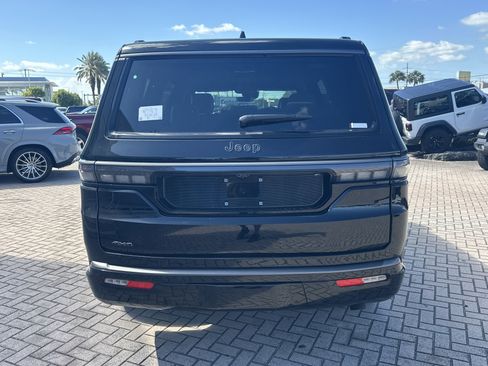 New 2026 Jeep Grand Wagoneer Limited AWD/4WD image 8