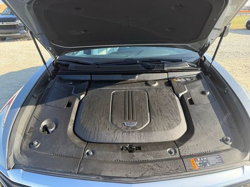 Certified 2024 Cadillac Lyriq Luxury image 18