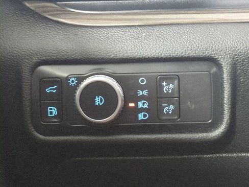 Used 2021 Ford Explorer Limited w/ Hybrid Equipment Group 310A image 31