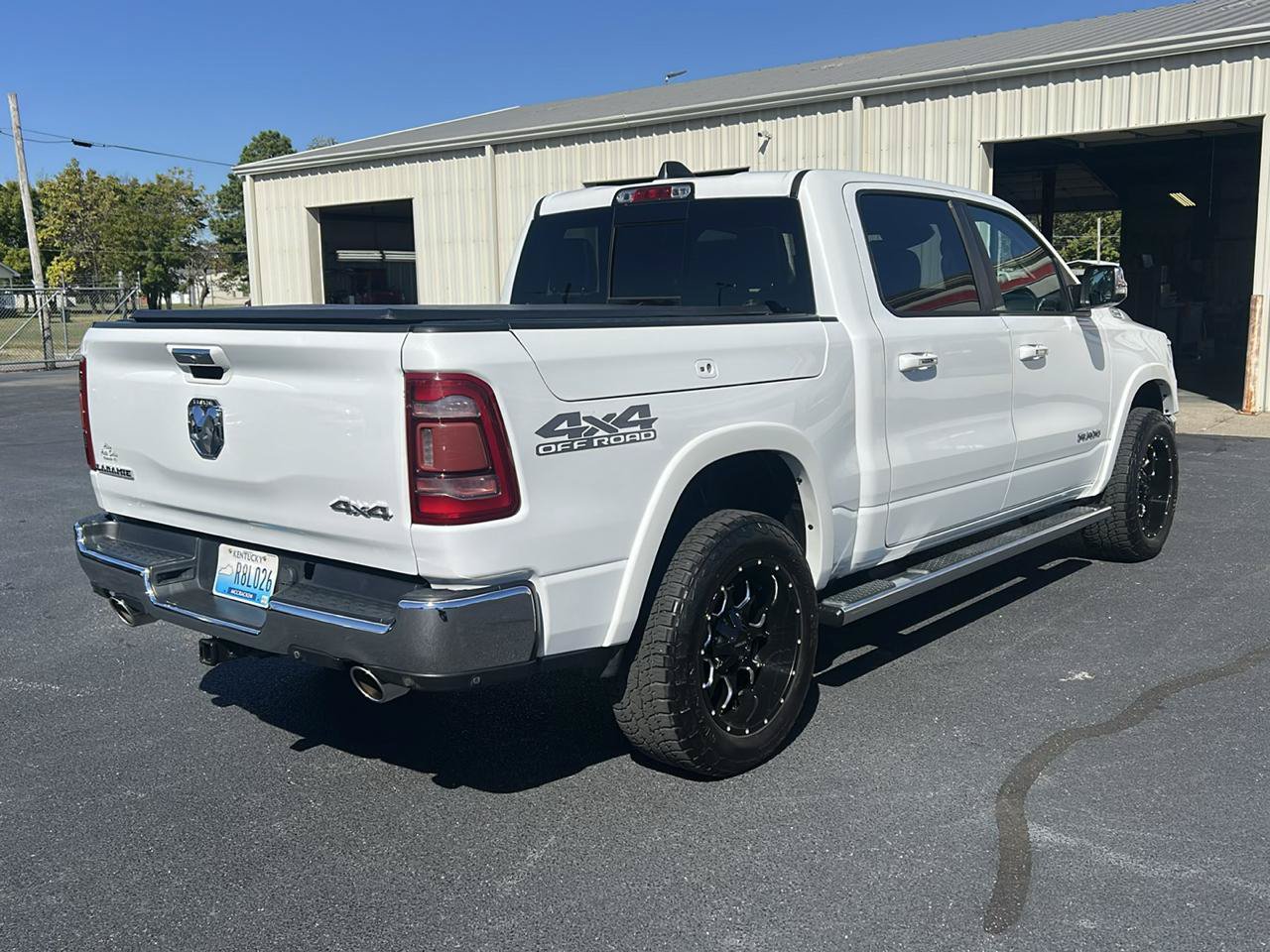Used 2019 RAM 1500 Laramie AWD/4WD image 4