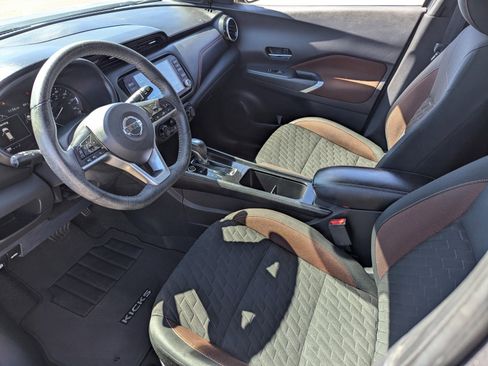 Used 2021 Nissan Kicks SR image 10