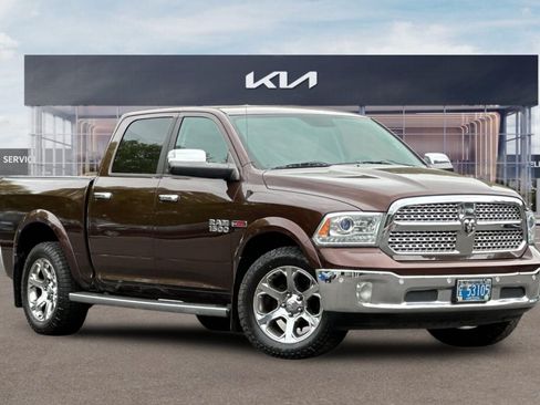 Used 2014 RAM 1500 Laramie w/ Convenience Group AWD/4WD image 2