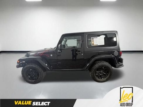 Used 2016 Jeep Wrangler Sahara AWD/4WD image 2