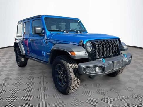 Used 2023 Jeep Wrangler Unlimited w/ Cold Weather Group AWD/4WD image 4