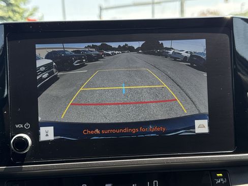 Used 2025 Toyota Camry LE FWD image 19