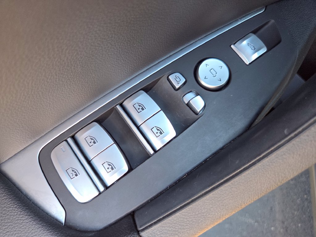 Used 2022 BMW X3 xDrive30i w/ Premium Package 2 (ZPA) AWD/4WD image 37