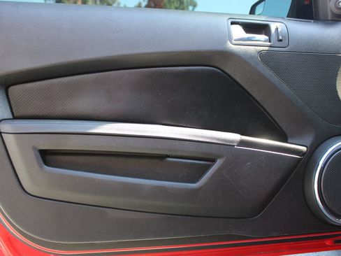 Used 2012 Ford Mustang GT Premium RWD image 8