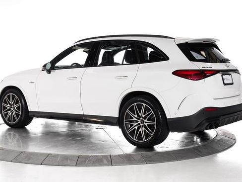 Used 2025 Mercedes-Benz GLC 43 AMG 4MATIC image 3