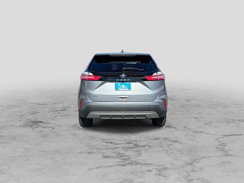 Used 2023 Ford Edge SEL AWD/4WD image 7