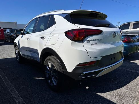 Used 2022 Buick Encore GX Essence w/ Advanced Technology Package AWD/4WD image 3