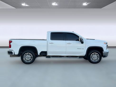 Used 2020 Chevrolet Silverado 2500 High Country w/ Technology Package AWD/4WD image 8