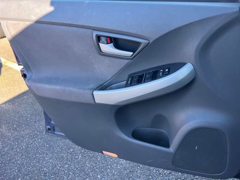 Used 2011 Toyota Prius Two image 19