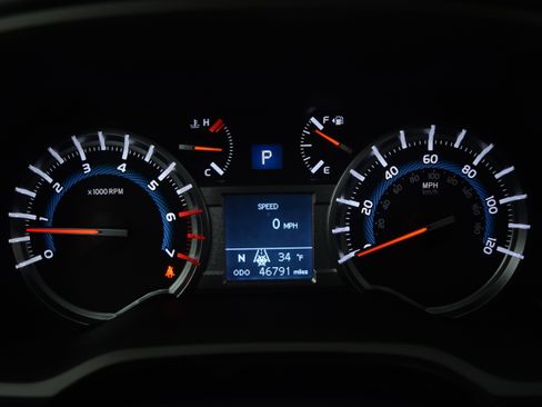 Used 2018 Toyota 4Runner Limited image 3