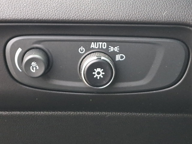 Used 2020 Buick Enclave Essence AWD/4WD image 9