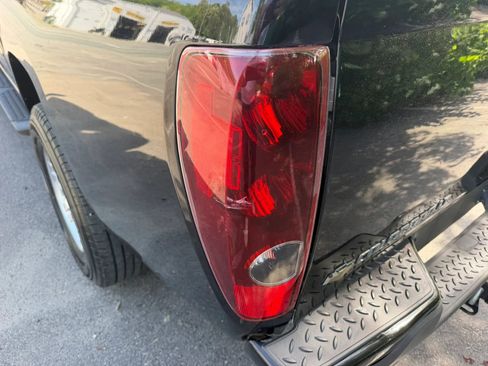 Used 2012 Chevrolet Colorado LT AWD/4WD image 11