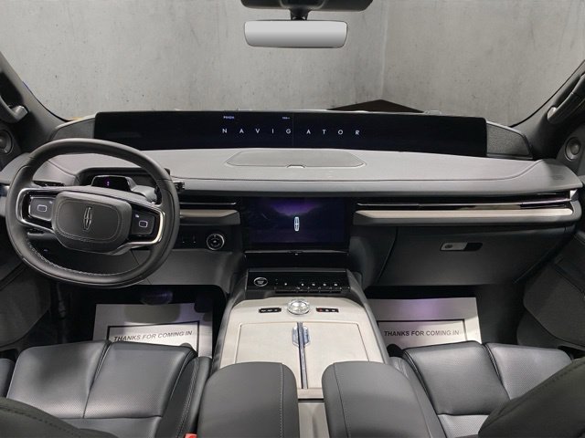New 2027 Lincoln Navigator L Reserve w/ Jet Appearance Package AWD/4WD image 2