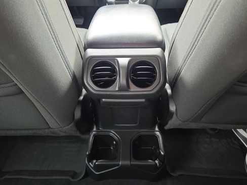 Used 2022 Jeep Wrangler Sport AWD/4WD image 23