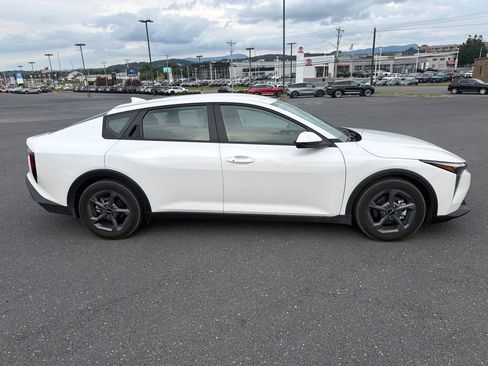 Used 2026 Kia K4 FWD image 6