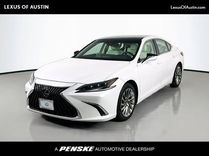 Used 2022 Lexus ES 350 Ultra Luxury w/ Accessory Package 2