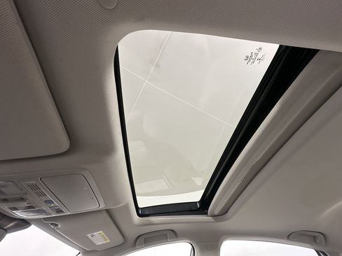 Used 2019 Honda Accord Touring image 21