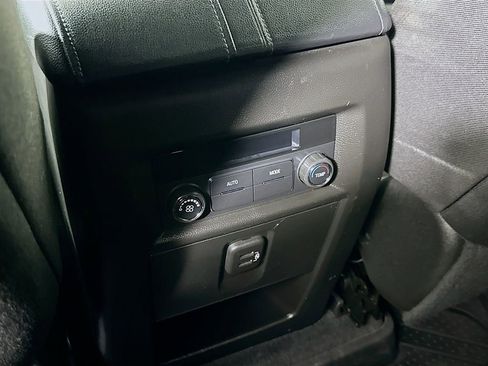 Used 2022 Chevrolet Traverse LT w/ LPO, Floor Liner Package AWD/4WD image 31