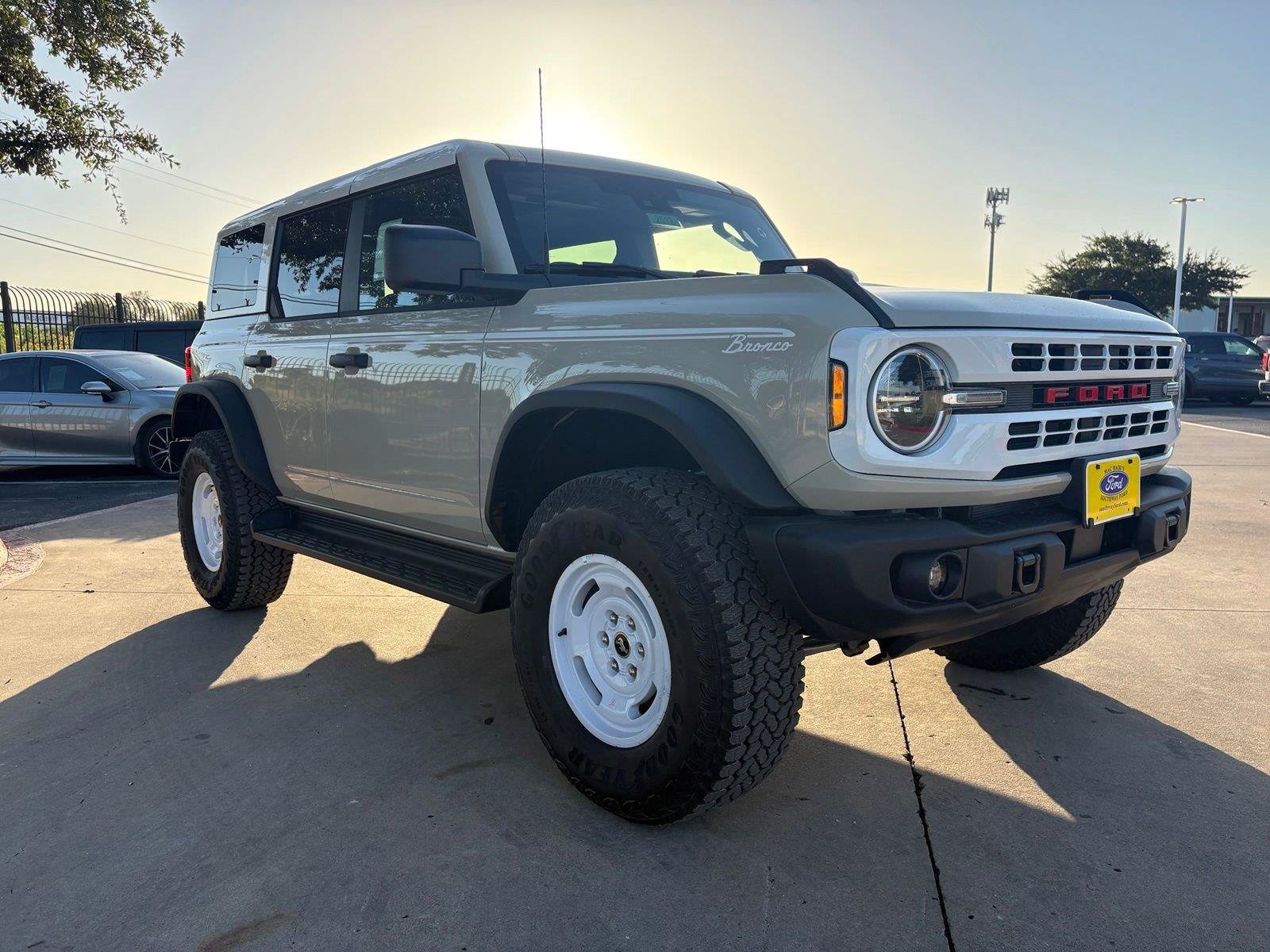 New 2026 Ford Bronco Heritage Edition AWD/4WD image 9