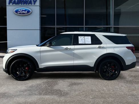 Used 2023 Ford Explorer ST w/ Equipment Group 401A image 7