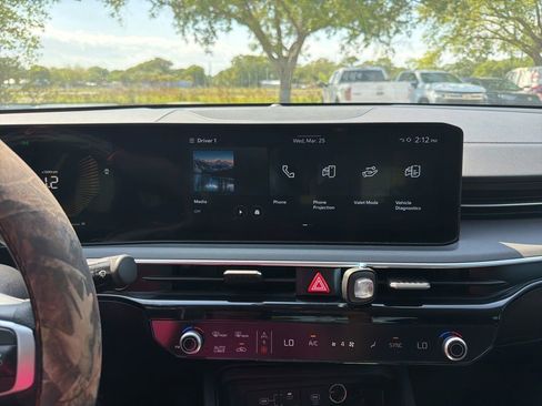 Used 2025 Kia K5 LXS image 12