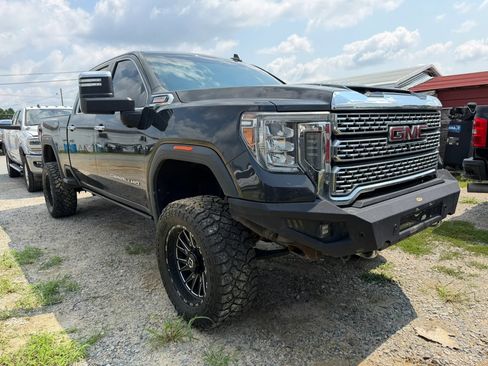 Used 2020 GMC Sierra 2500 Denali w/ Denali Ultimate Package AWD/4WD image 3
