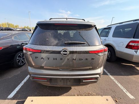 Used 2022 Nissan Pathfinder SV w/ SV Black Package FWD image 6