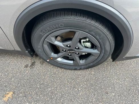 New 2025 Kia K4 LXS image 22