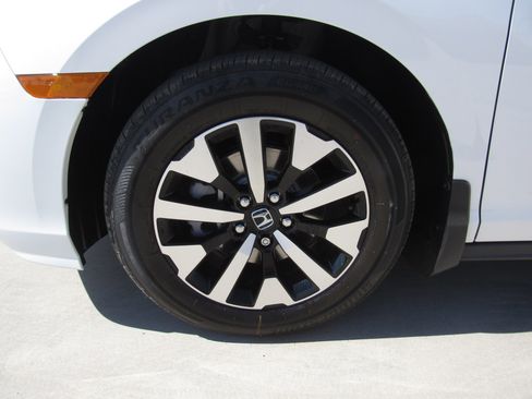 New 2026 Honda Odyssey EX-L image 3