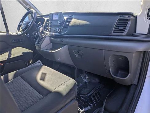Used 2024 Ford Transit 250 148 Medium Roof image 18
