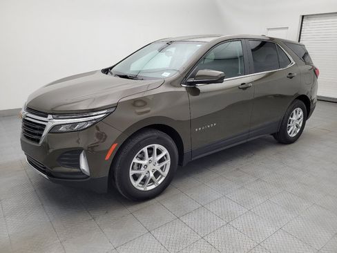 Used 2023 Chevrolet Equinox LT FWD image 2