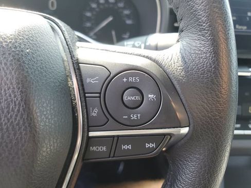 Used 2021 Toyota Avalon XLE w/ Moonroof Package FWD image 23