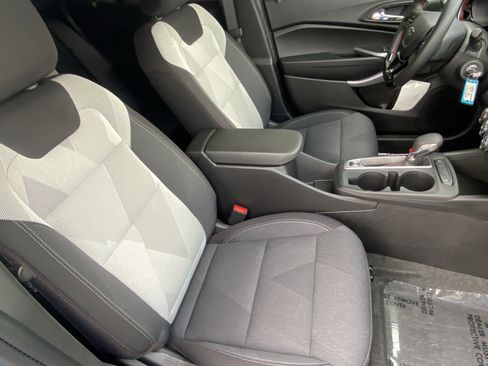 Used 2026 Chevrolet Trax RS w/ Driver Confidence Package FWD image 10
