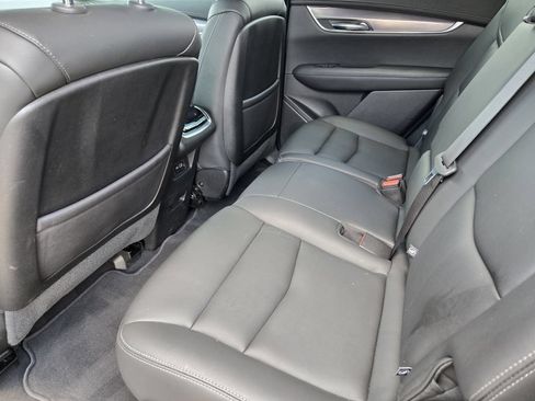 Used 2021 Cadillac XT6 Luxury w/ LPO, Floor Liner Package FWD image 33