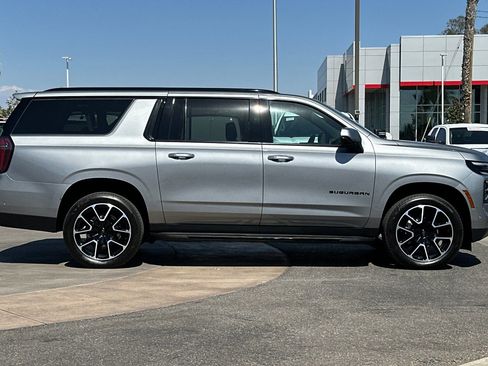 Certified 2026 Chevrolet Suburban RST RWD image 3