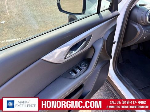 Used 2023 Chevrolet Blazer LT image 17