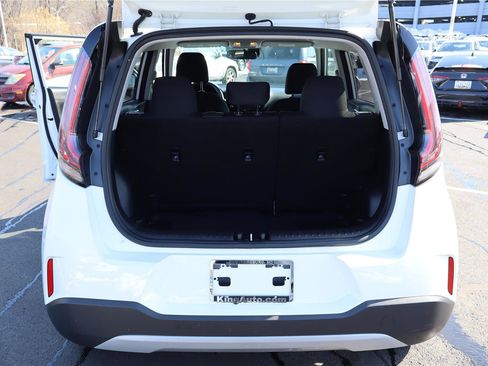 Certified 2023 Kia Soul LX w/ LX Technology Package image 5