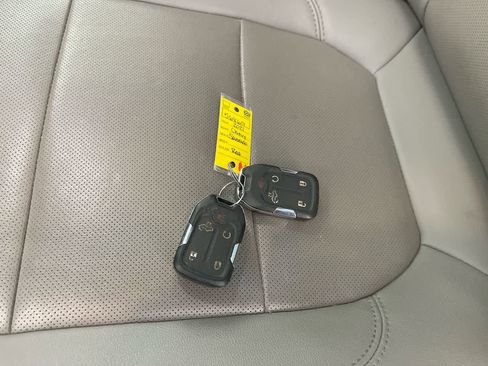 Used 2021 Chevrolet Silverado 1500 LTZ w/ Safety Package II AWD/4WD image 27