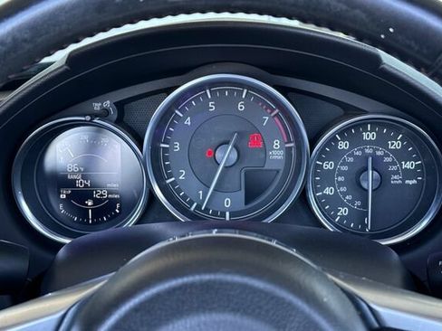 Used 2016 MAZDA MX-5 Miata Club RWD image 21