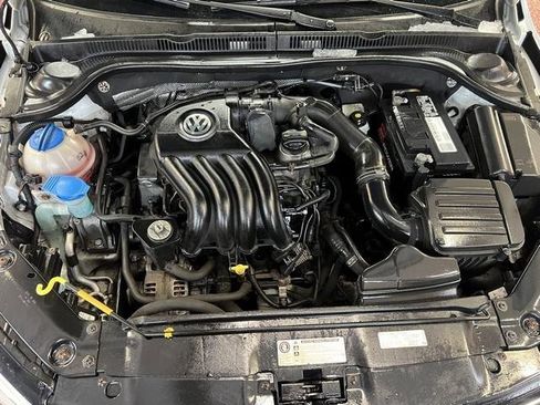 Used 2015 Volkswagen Jetta S image 12