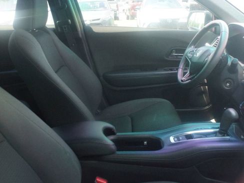 Used 2020 Honda HR-V Sport image 2