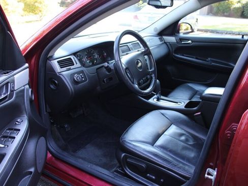 Used 2008 Chevrolet Impala LTZ image 5