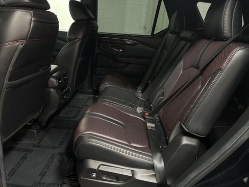 Used 2025 Honda Pilot Black Edition image 22