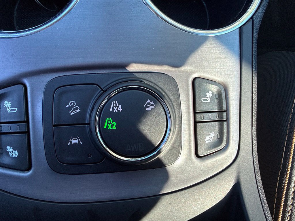 Used 2024 GMC Terrain AT4 AWD/4WD image 33