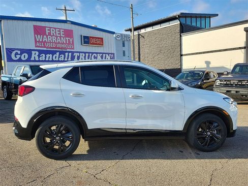 Used 2024 Buick Encore GX Sport Touring image 6