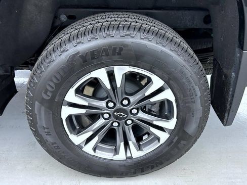 Used 2022 Chevrolet Colorado Z71 AWD/4WD image 23