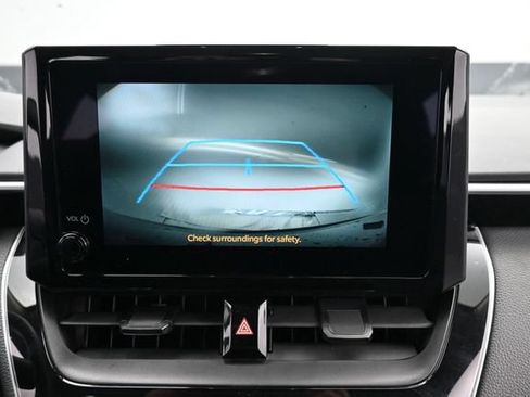 Used 2024 Toyota Corolla LE FWD image 17